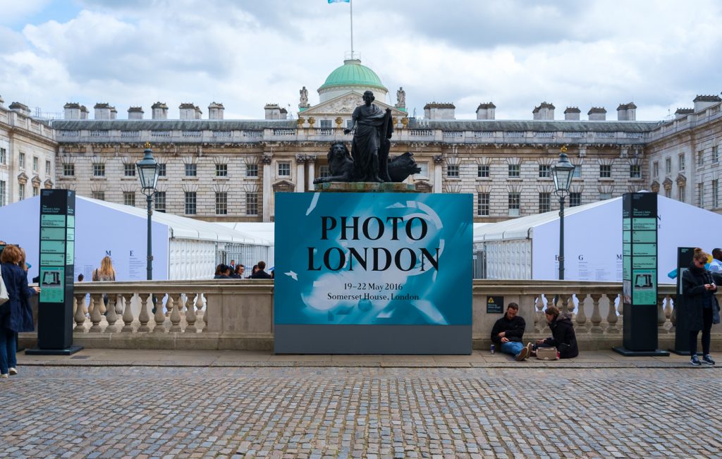 Travel Photography - travel Photograher -photo london poster in the ground of summer set house
